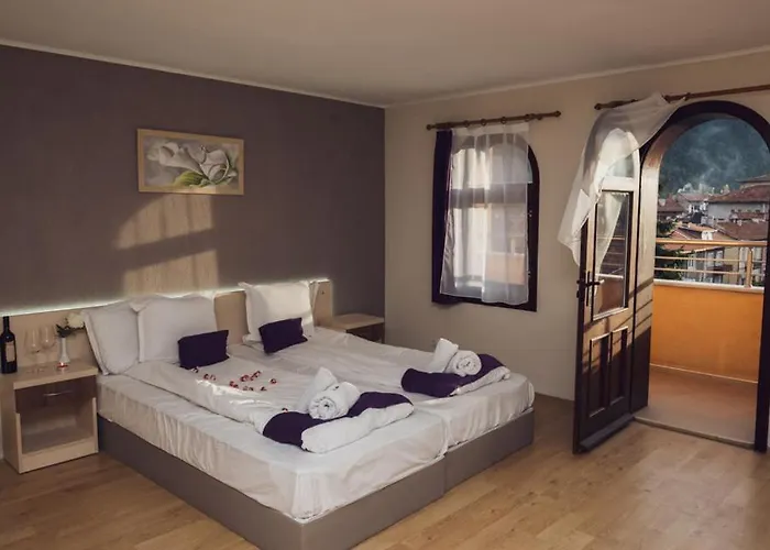 Guest house Sky Garden House 2*